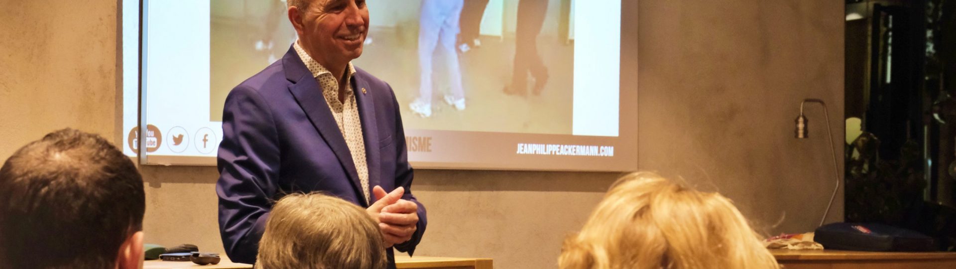 Conférence sur l'optimisme avec le conférencier international Jean-Philippe Ackermann